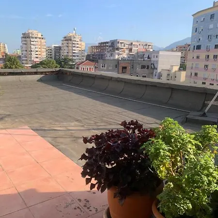 New Bazaar Apartamento Tirana